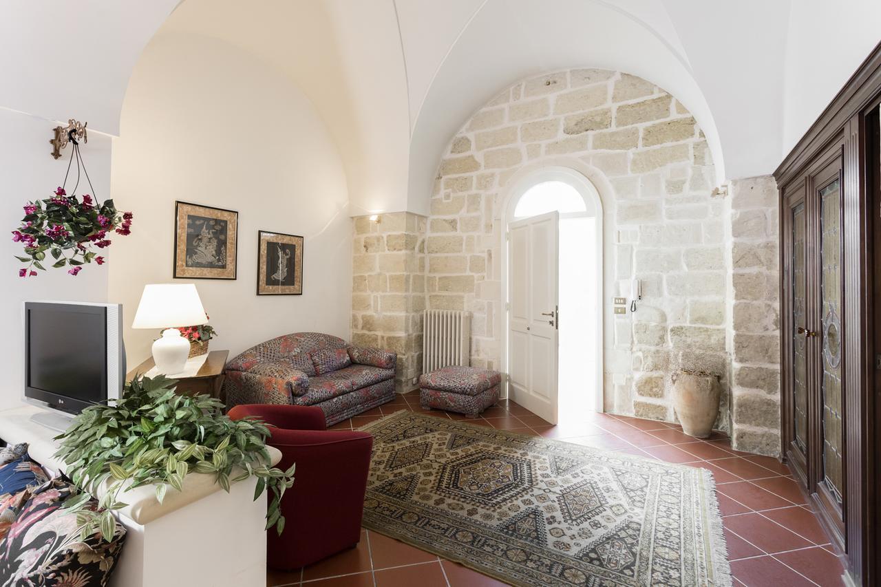 Antica Villa La Viola, Suite With Private Pool เลชเช ภายนอก รูปภาพ