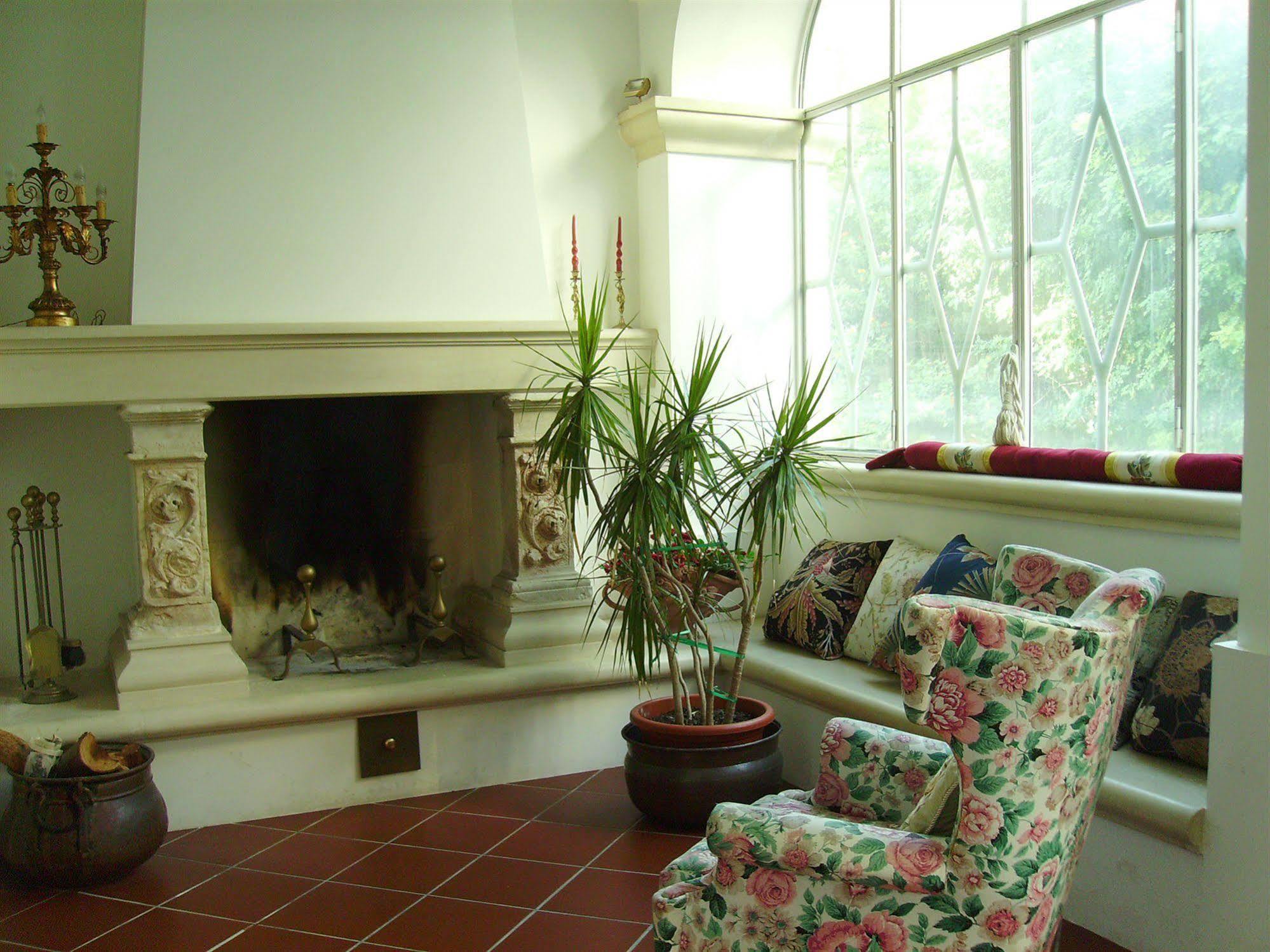 Antica Villa La Viola, Suite With Private Pool เลชเช ภายนอก รูปภาพ
