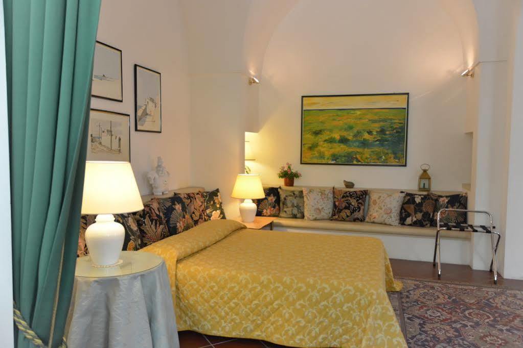 Antica Villa La Viola, Suite With Private Pool เลชเช ภายนอก รูปภาพ