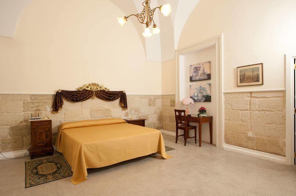 Antica Villa La Viola, Suite With Private Pool เลชเช ภายนอก รูปภาพ